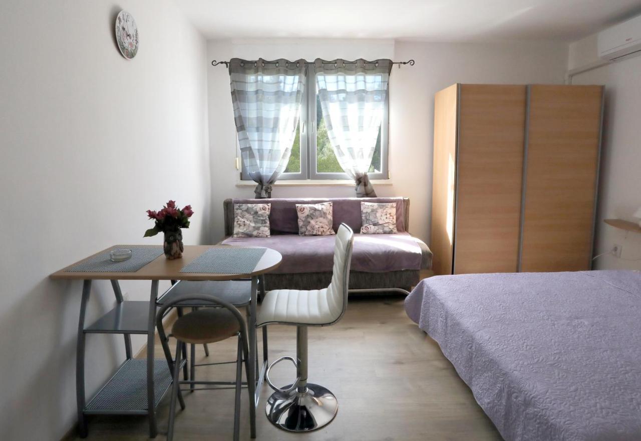 Appartement App Karla à Pula Extérieur photo
