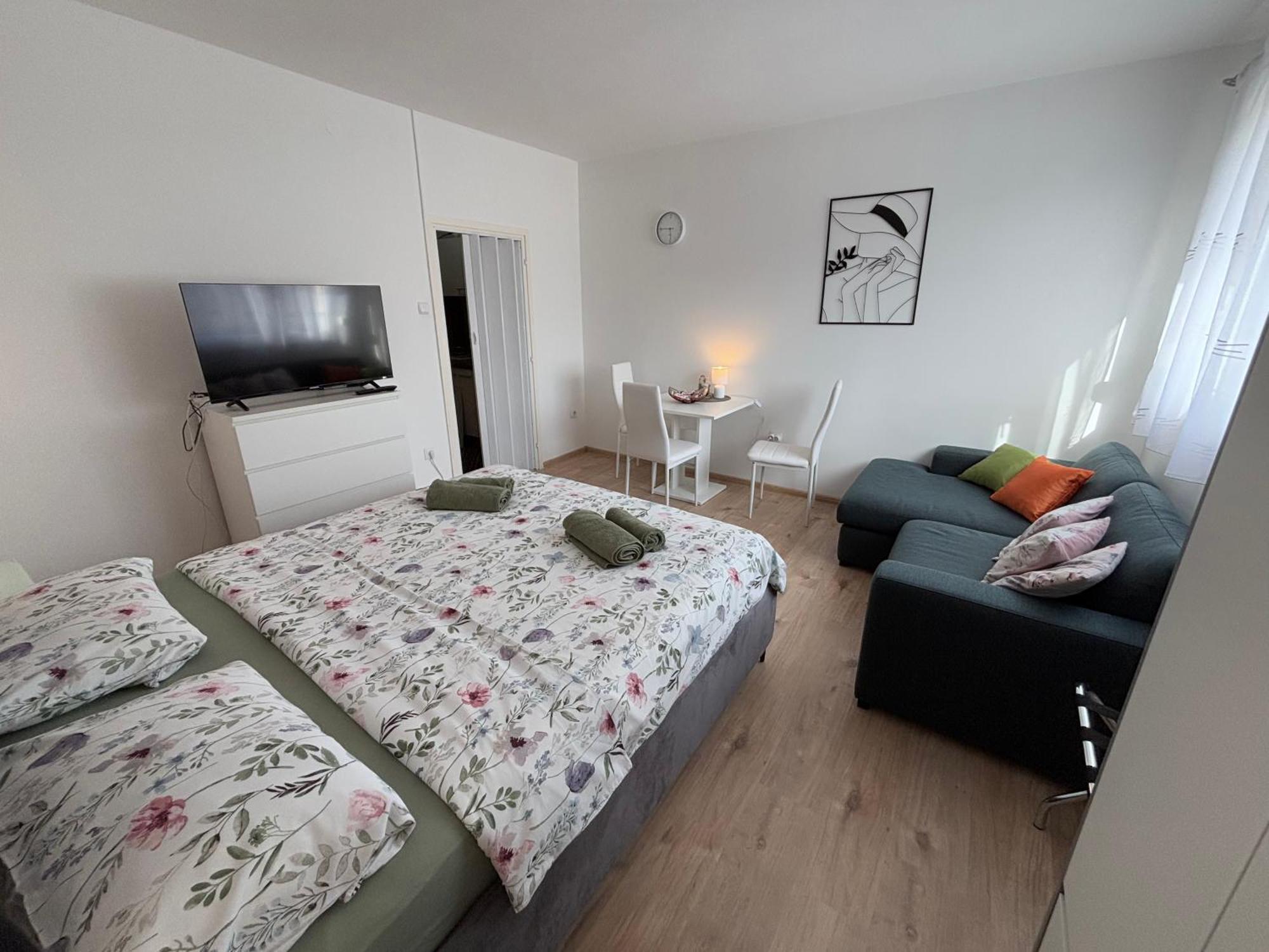 Appartement App Karla à Pula Extérieur photo